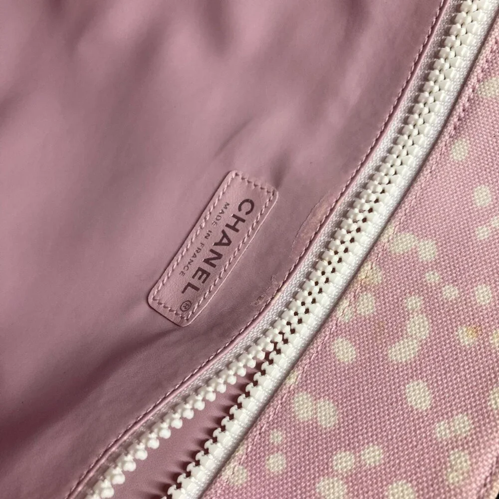 CHANEL Pink Shoulder Bag - Picture 13 of 16